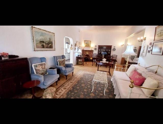 2 BEDROOM APARTMENT FOR SALE IN GLENWOOD